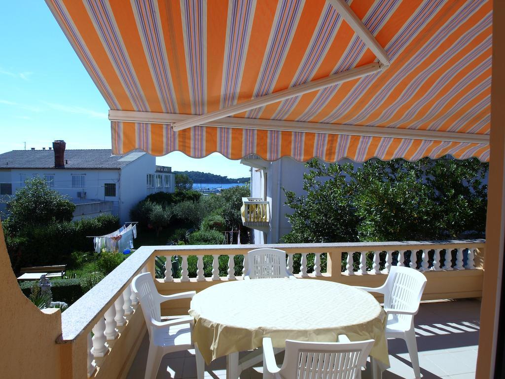 Guest House Sandra Rab Town Zimmer foto